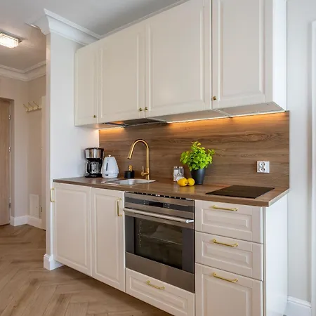 Ambria Rose דירה *